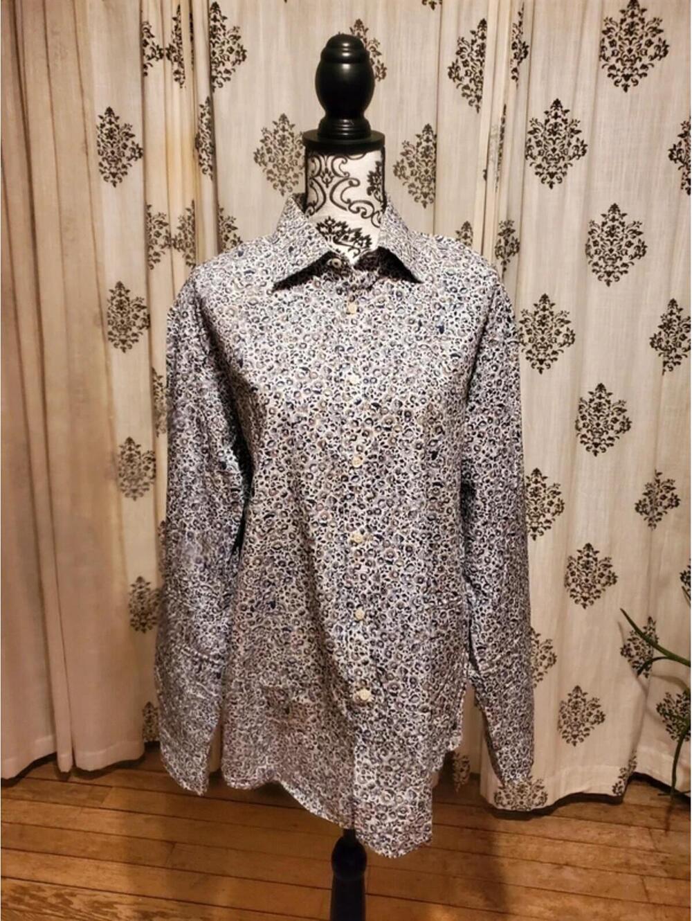 Hart Schaffner Marx Button Up